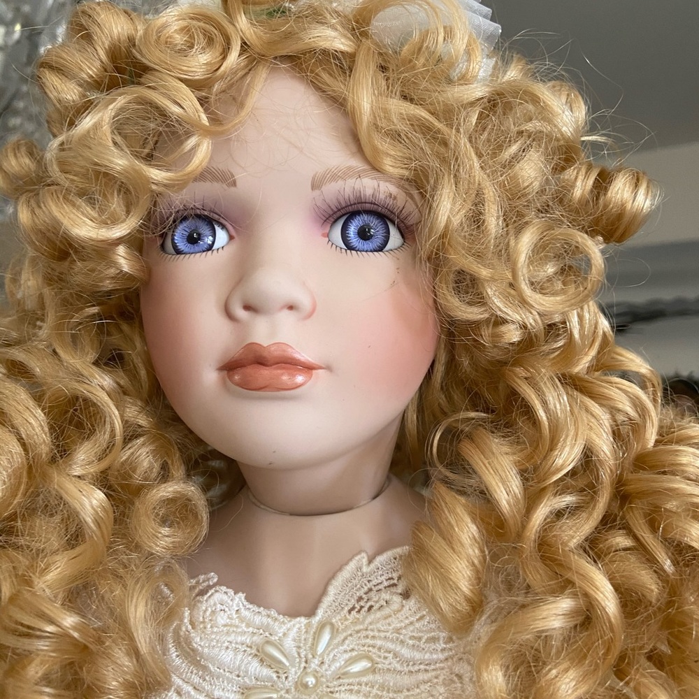 Gorgeous porcelain dolls 28 inches 1997